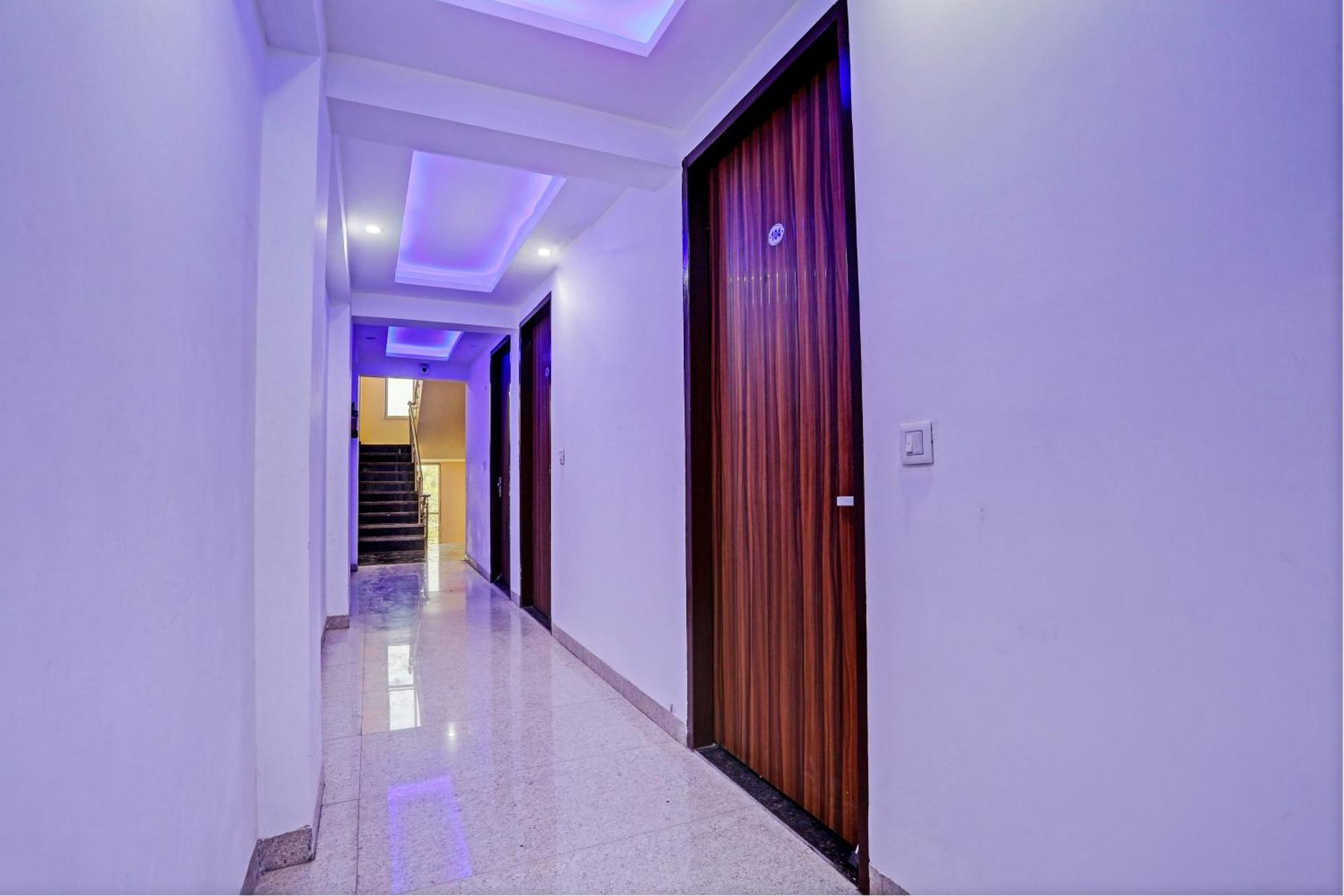 Hotel O Tree House New Delhi Exterior photo