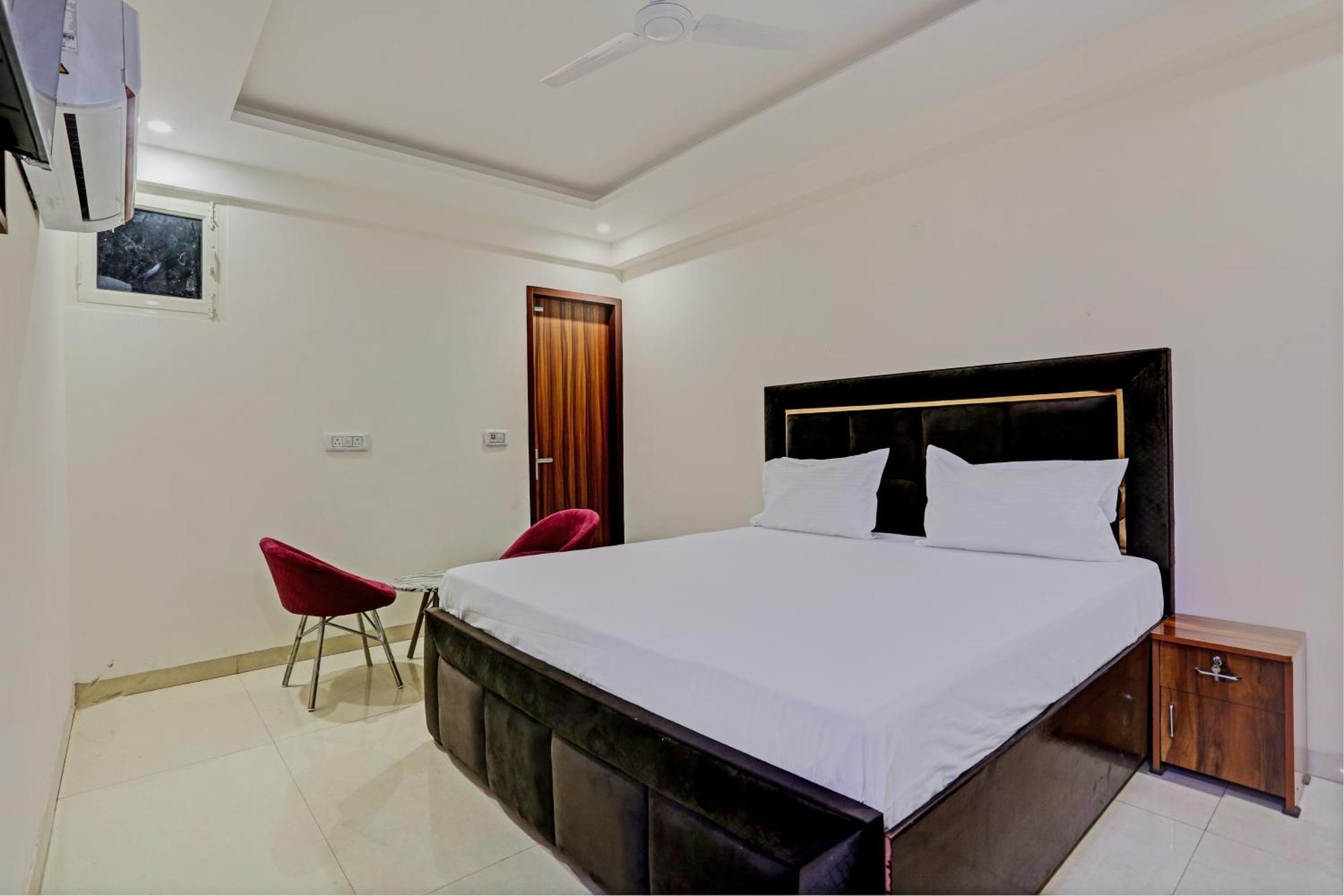 Hotel O Tree House New Delhi Exterior photo