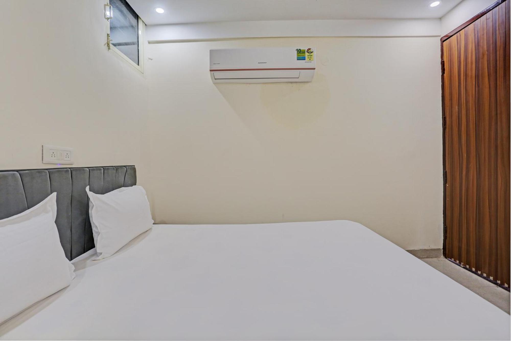 Hotel O Tree House New Delhi Exterior photo